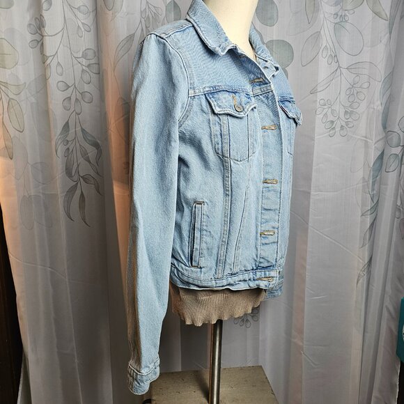 Vintage Levi Strauss & Co Light Blue Jean Medium Trucker Jacket Sri Lanka - Picture 2 of 8